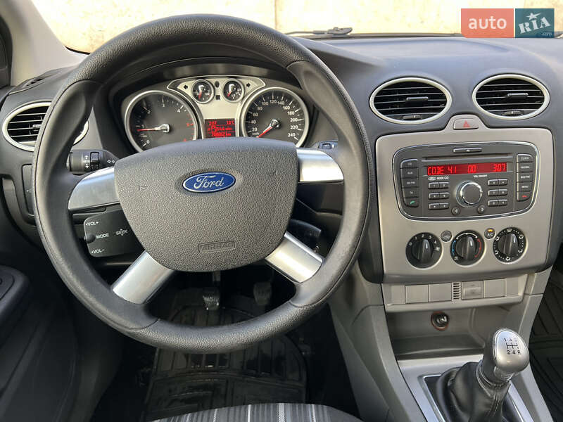 Универсал Ford Focus 2010 в Киеве фото 12 Универсал Ford Focus 2010 в Киеве