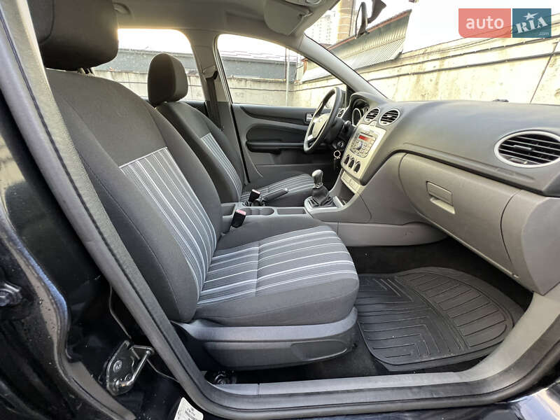 Универсал Ford Focus 2010 в Киеве фото 21 Универсал Ford Focus 2010 в Киеве