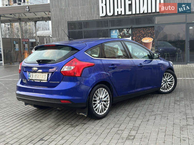 Хэтчбек Ford Focus 2014 в Киеве