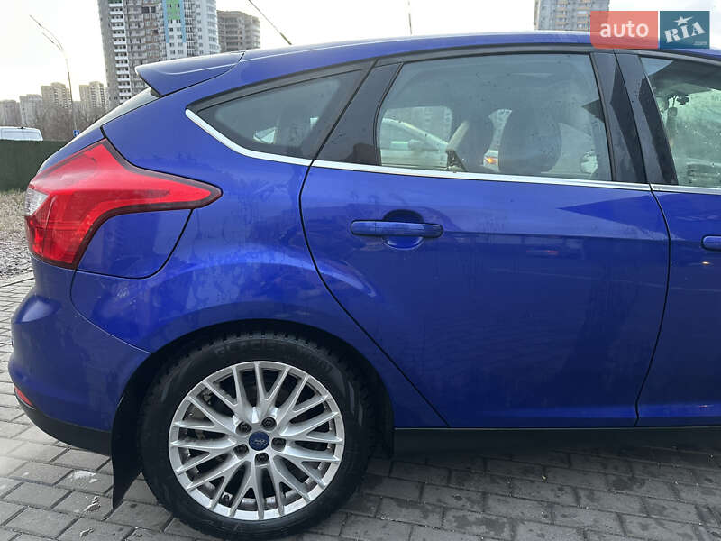 Хэтчбек Ford Focus 2014 в Киеве