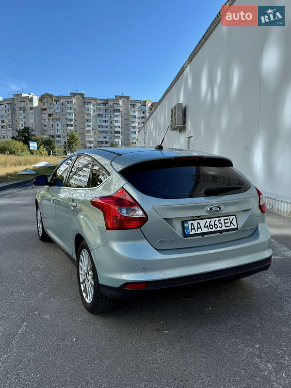 Хэтчбек Ford Focus 2013 в Киеве фото 2 Хэтчбек Ford Focus 2013 в Киеве
