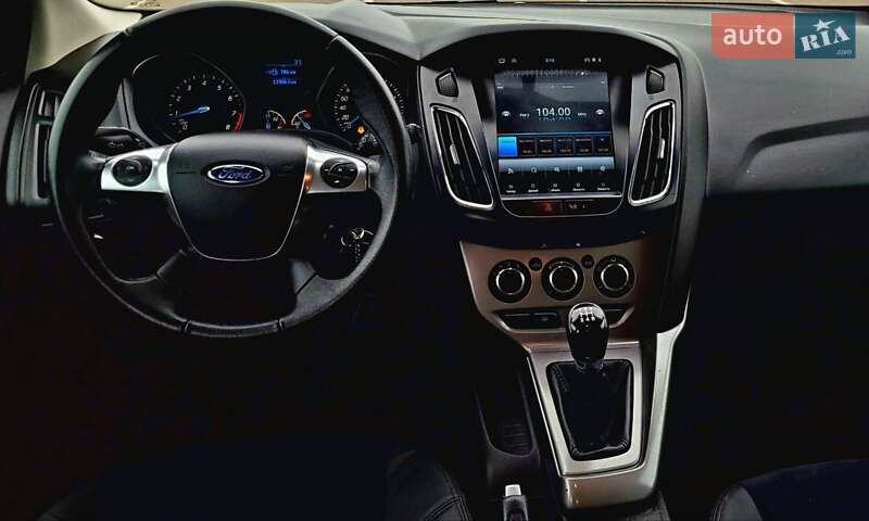Хэтчбек Ford Focus 2013 в Киеве