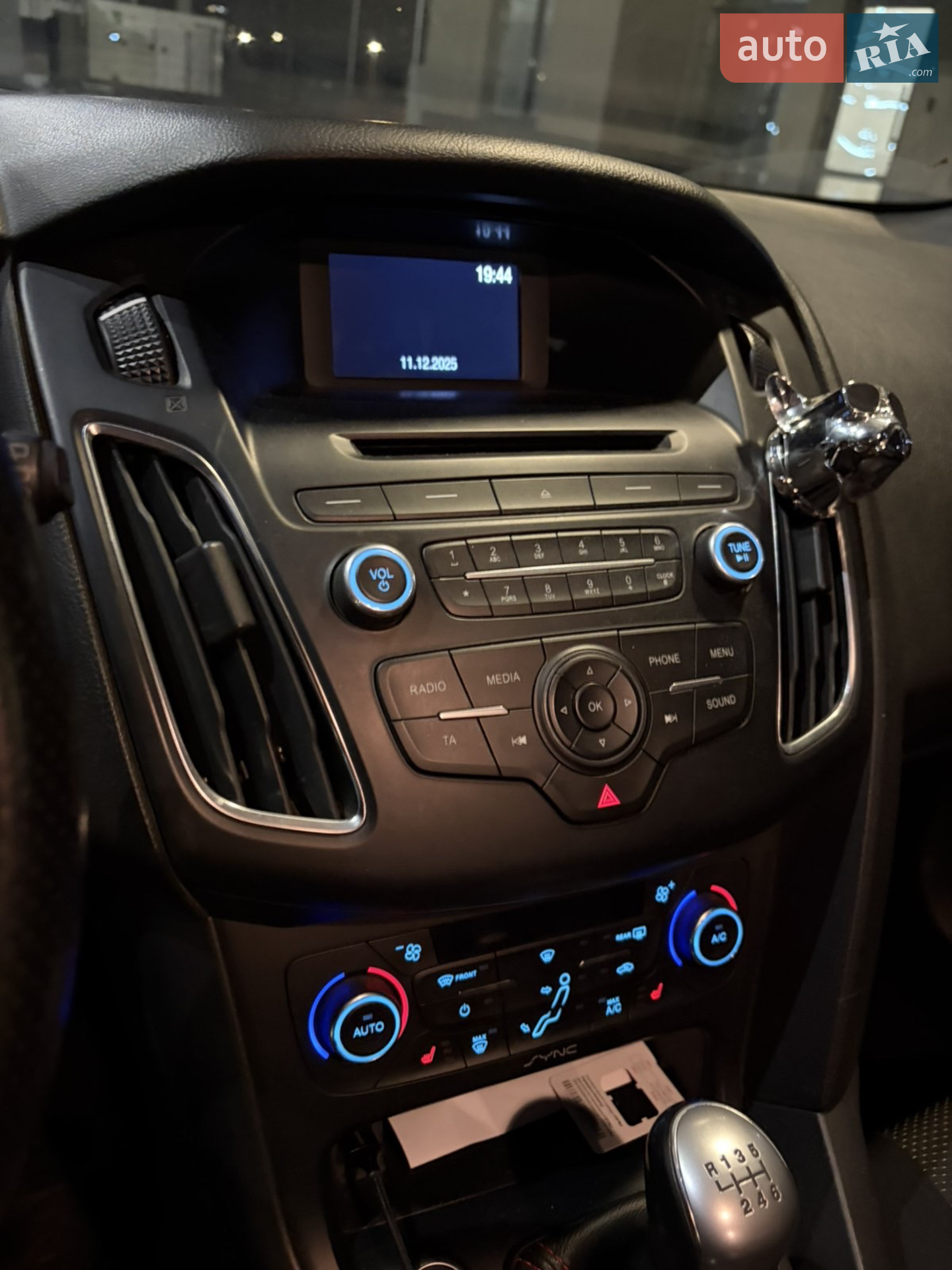 2016 Ford Focus - мініатюра 17