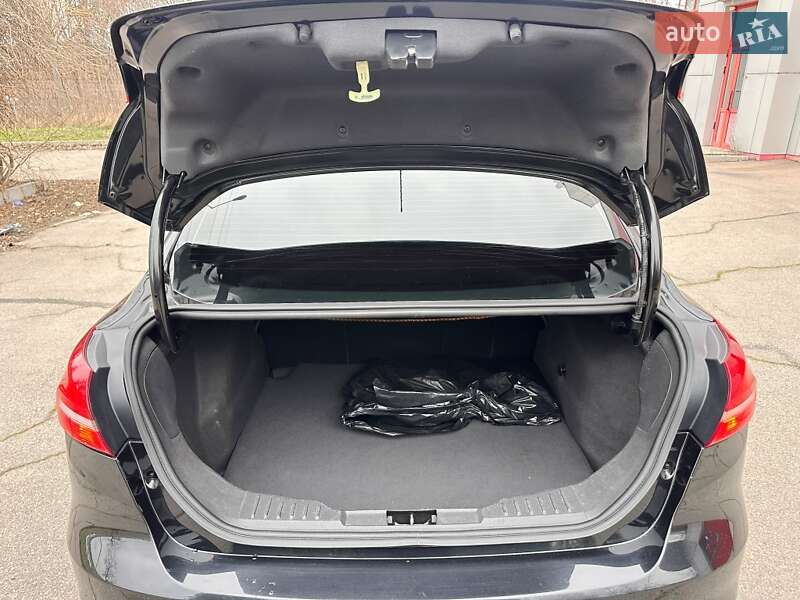 Седан Ford Focus 2015 в Запорожье фото 9 Седан Ford Focus 2015 в Запорожье
