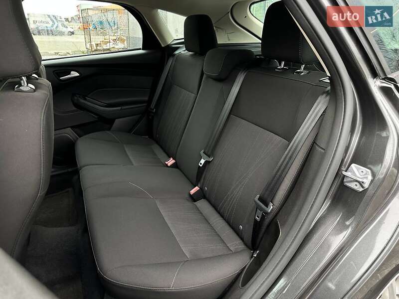 Хэтчбек Ford Focus 2016 в Киеве фото 27 Хэтчбек Ford Focus 2016 в Киеве