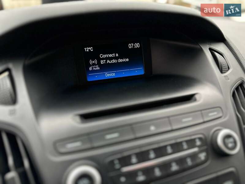 Хэтчбек Ford Focus 2016 в Киеве фото 34 Хэтчбек Ford Focus 2016 в Киеве