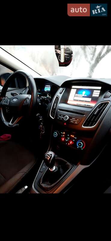 Универсал Ford Focus 2015 в Смолином фото 9 Универсал Ford Focus 2015 в Смолином