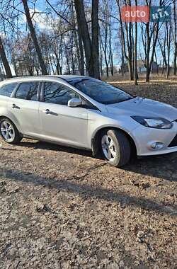 Универсал Ford Focus 2012 в Глухове