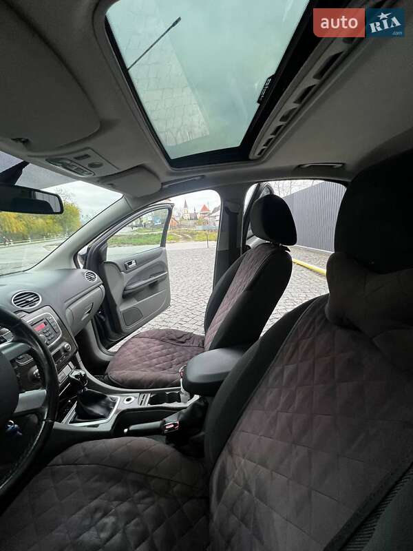 Хэтчбек Ford Focus 2010 в Тернополе