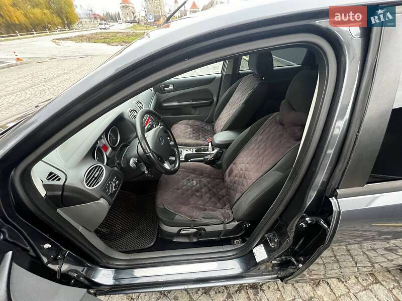 Хэтчбек Ford Focus 2010 в Тернополе