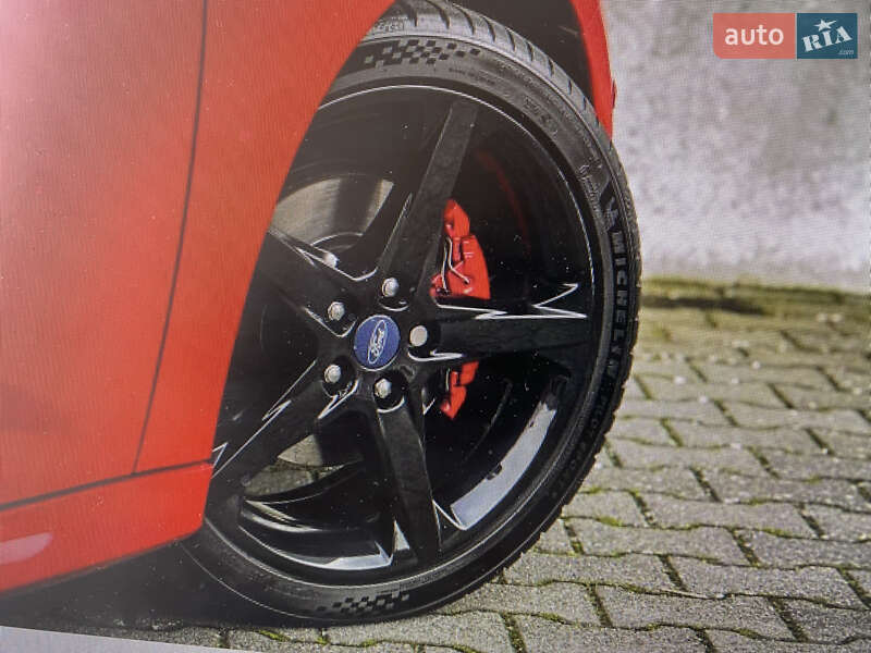 Хетчбек Ford Focus 2016 в Києві