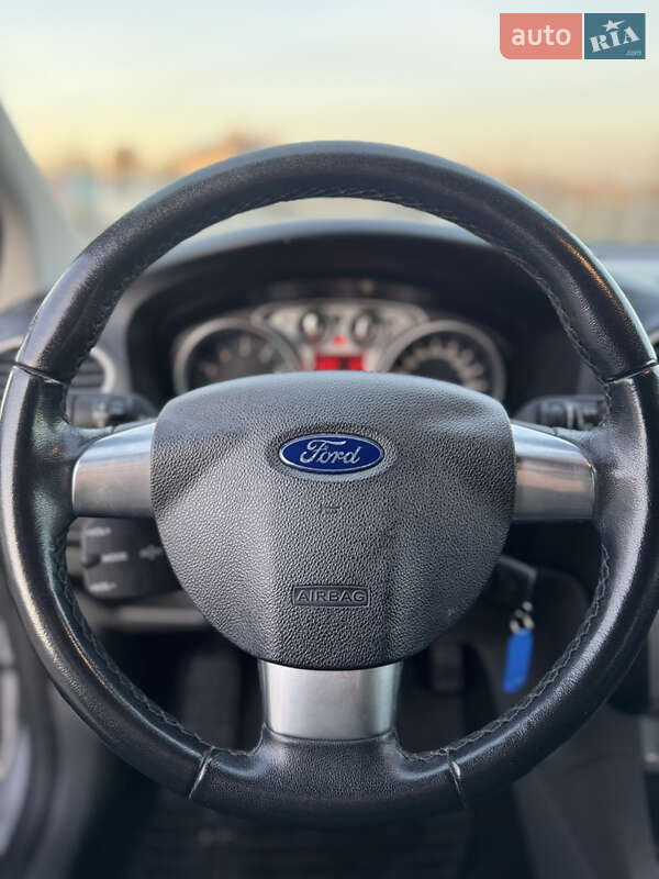 Универсал Ford Focus 2008 в Нововолынске