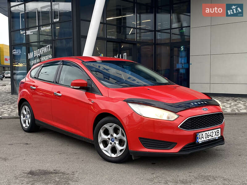 Хэтчбек Ford Focus 2015 в Киеве фото 5 Хэтчбек Ford Focus 2015 в Киеве