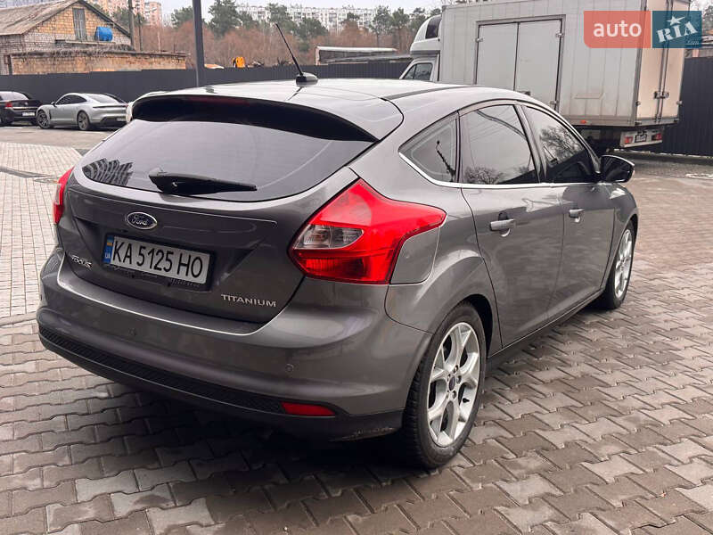 Хэтчбек Ford Focus 2014 в Киеве