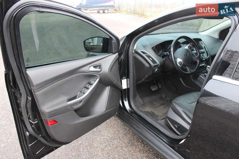 Хэтчбек Ford Focus 2014 в Киеве