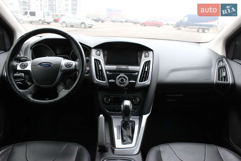 Хэтчбек Ford Focus 2014 в Киеве