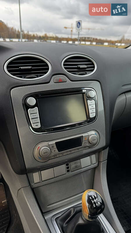 Хэтчбек Ford Focus 2010 в Львове
