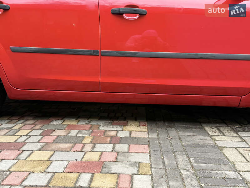 Хэтчбек Ford Focus 2004 в Кременчуге