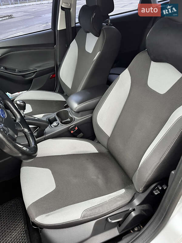 Хетчбек Ford Focus 2014 в Києві фото 37 Хетчбек Ford Focus 2014 в Києві