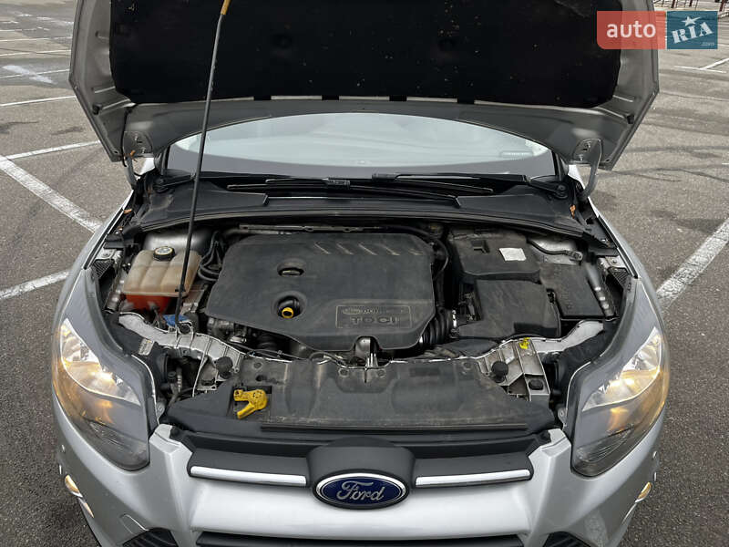 Хетчбек Ford Focus 2014 в Києві фото 55 Хетчбек Ford Focus 2014 в Києві
