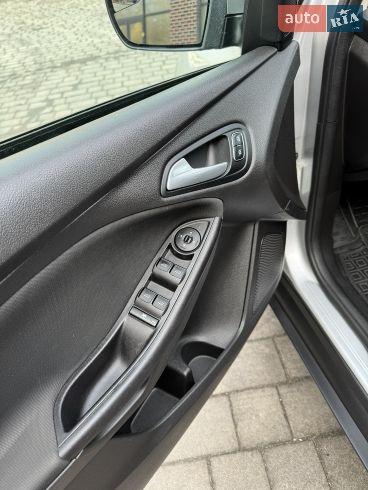 2017 Ford Focus - мініатюра 14