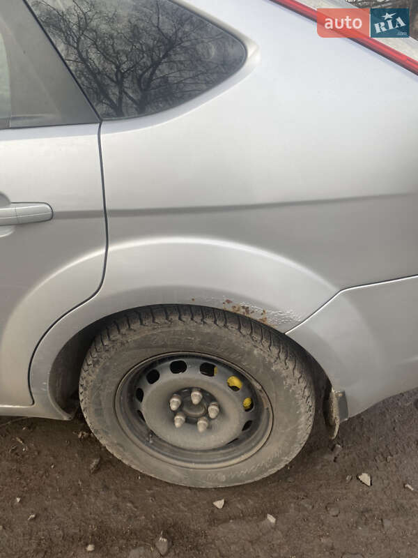 Хэтчбек Ford Focus 2008 в Бродах