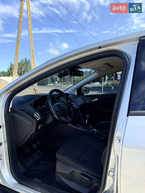 Універсал Ford Focus 2015 в Старому Самборі