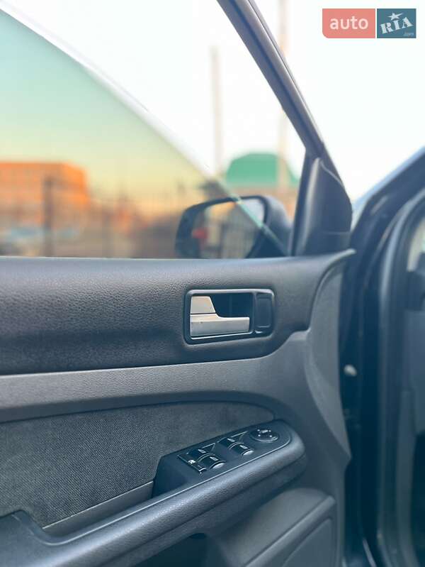 Хэтчбек Ford Focus 2007 в Бердичеве фото 9 Хэтчбек Ford Focus 2007 в Бердичеве