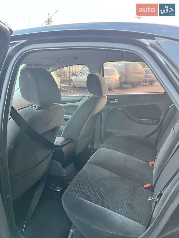 Хэтчбек Ford Focus 2007 в Бердичеве фото 11 Хэтчбек Ford Focus 2007 в Бердичеве