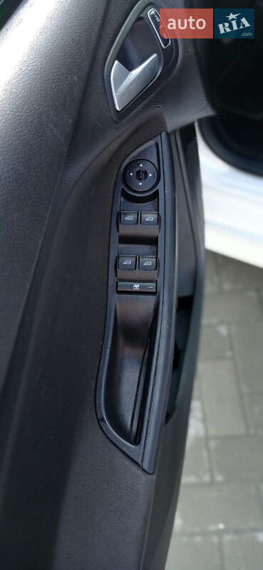 Седан Ford Focus 2015 в Шепетівці фото 16 Седан Ford Focus 2015 в Шепетівці