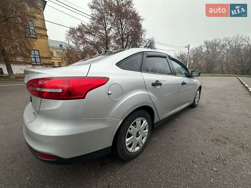 Седан Ford Focus 2015 в Чернигове
