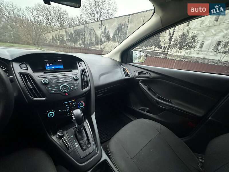 Седан Ford Focus 2015 в Чернигове