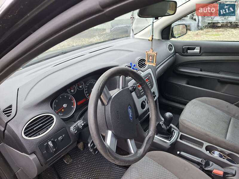 Хэтчбек Ford Focus 2007 в Вашковцах