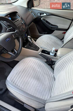 Хэтчбек Ford Focus 2015 в Ивано-Франковске