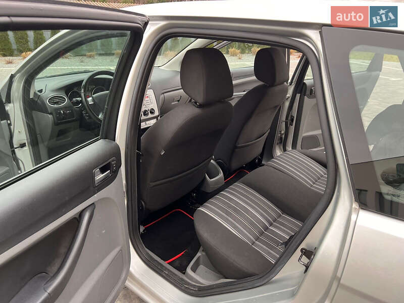 Универсал Ford Focus 2009 в Ромнах