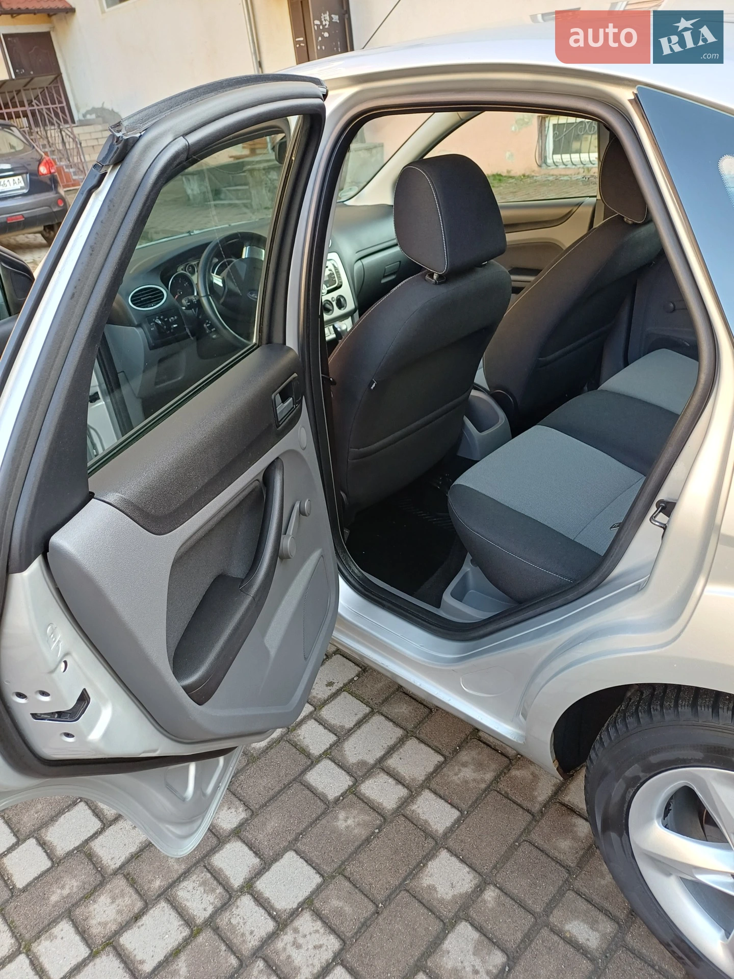 2010 Ford Focus - мініатюра 6