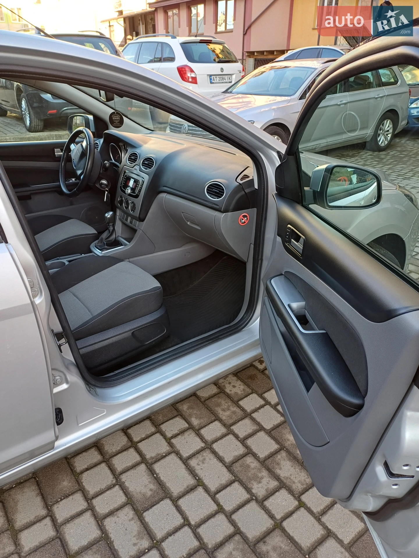 2010 Ford Focus - мініатюра 9