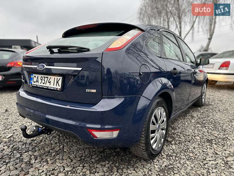 Хэтчбек Ford Focus 2010 в Смеле