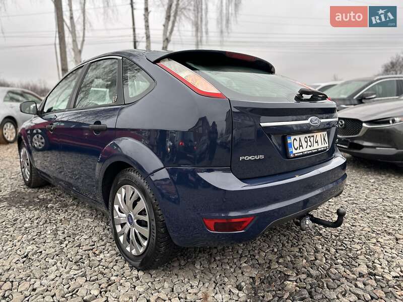 Хэтчбек Ford Focus 2010 в Смеле