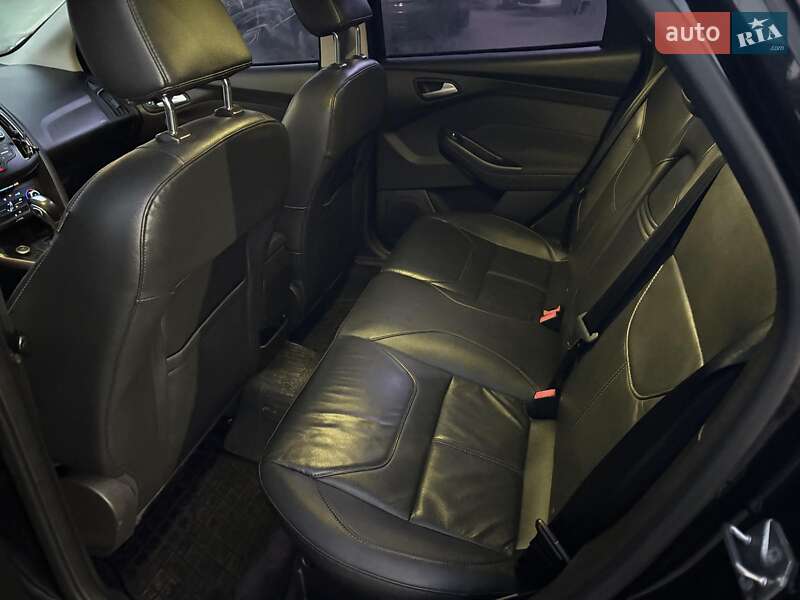 Седан Ford Focus 2015 в Львове
