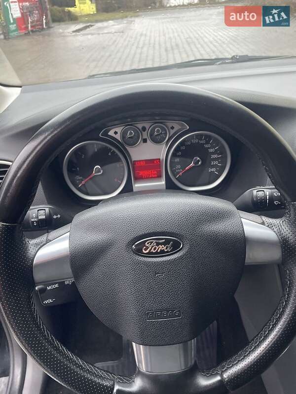 Универсал Ford Focus 2010 в Львове