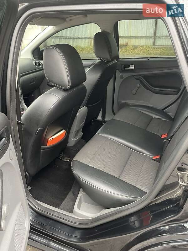 Универсал Ford Focus 2010 в Львове