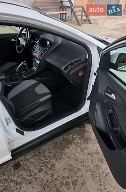 Хэтчбек Ford Focus 2013 в Нетешине