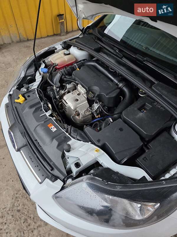 Хэтчбек Ford Focus 2013 в Нетешине