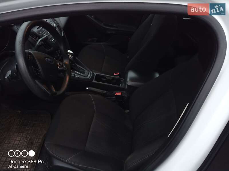 Седан Ford Focus 2015 в Киеве