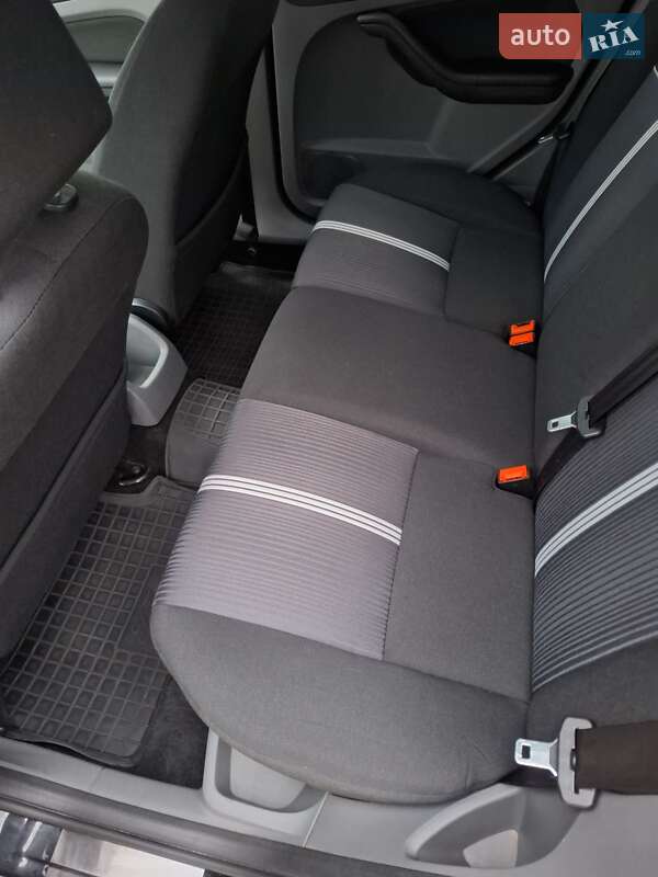 Універсал Ford Focus 2010 в Запоріжжі