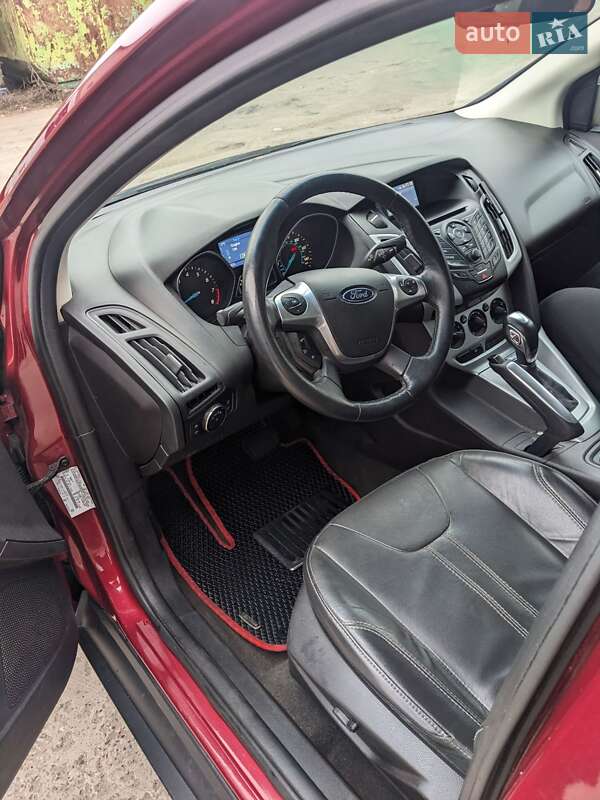 Седан Ford Focus 2013 в Сумах