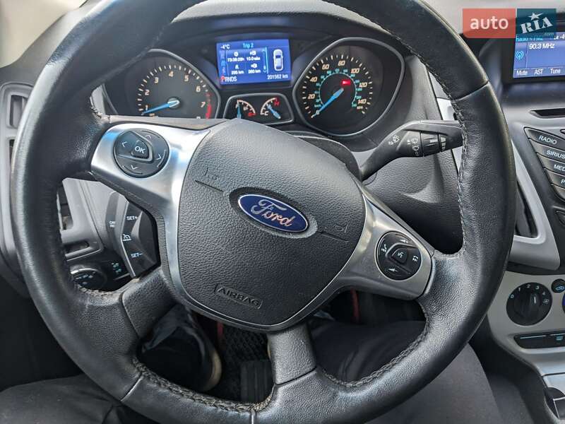 Седан Ford Focus 2013 в Сумах