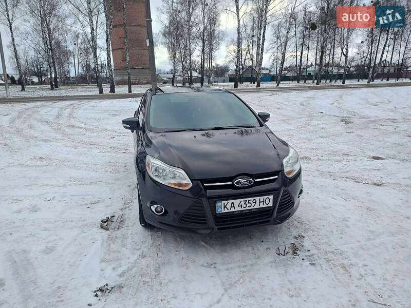Седан Ford Focus 2014 в Лебедині