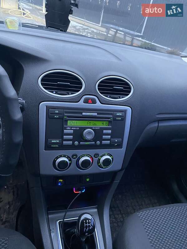 Седан Ford Focus 2006 в Дрогобыче